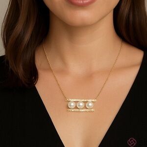 Freshwater Pearl Swarovski Necklace. New!